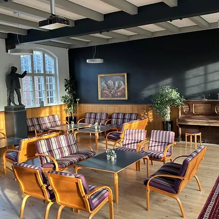 Danhostel * Эсбьерг