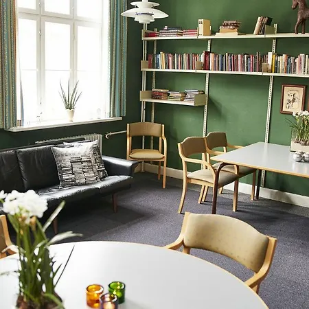 Danhostel Хостел *