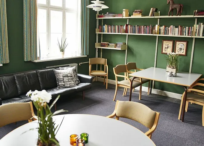 Danhostel Хостел *